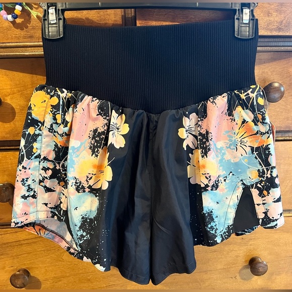 Free People FP Movement Carpe Diem Printed Short in Hot Court Splatter Sz SM NWT - Picture 5 of 7